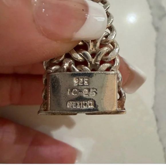 Stunning Taxco 925 IC-25 Silver Herringbone Chain Bracelet. - Picture 2 of 4